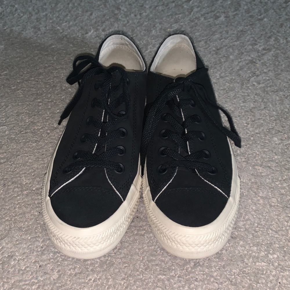NEW Converse - Picture 2 of 3